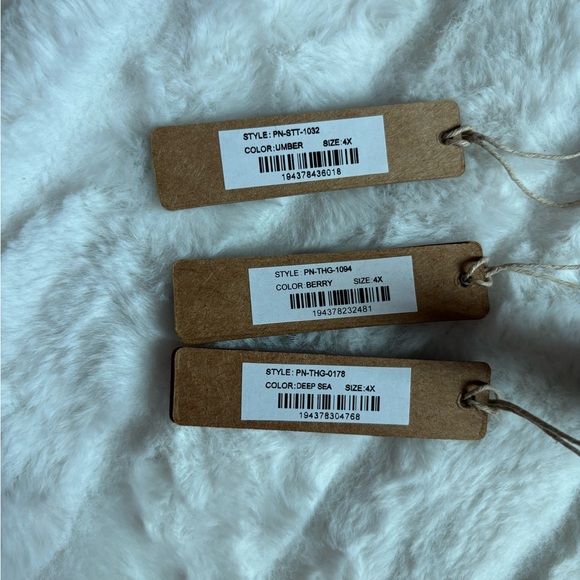 SKIMS 4x Panties Bundle 3/$28 - Picture 2 of 2